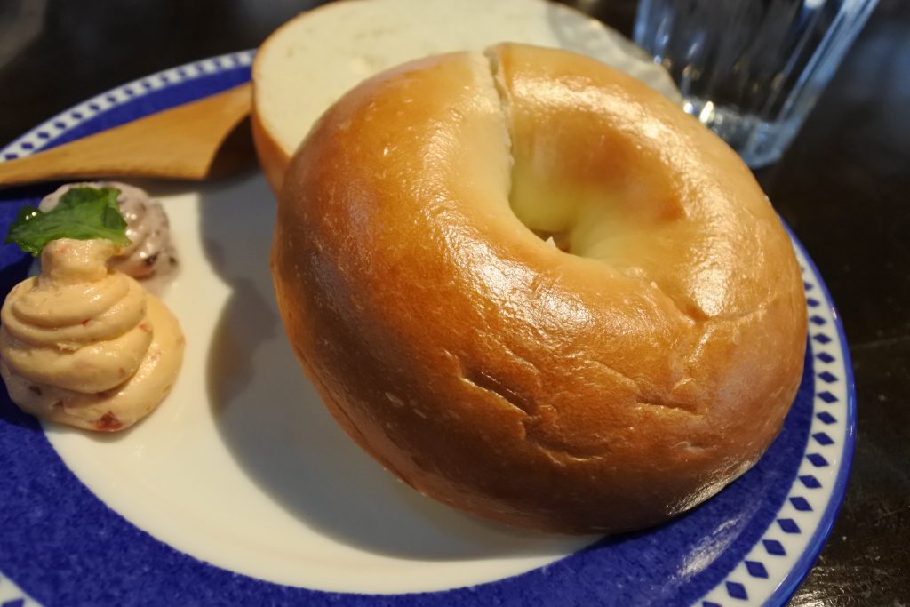 台北　好丘のプレーンベーグルと2種類のスプレッド