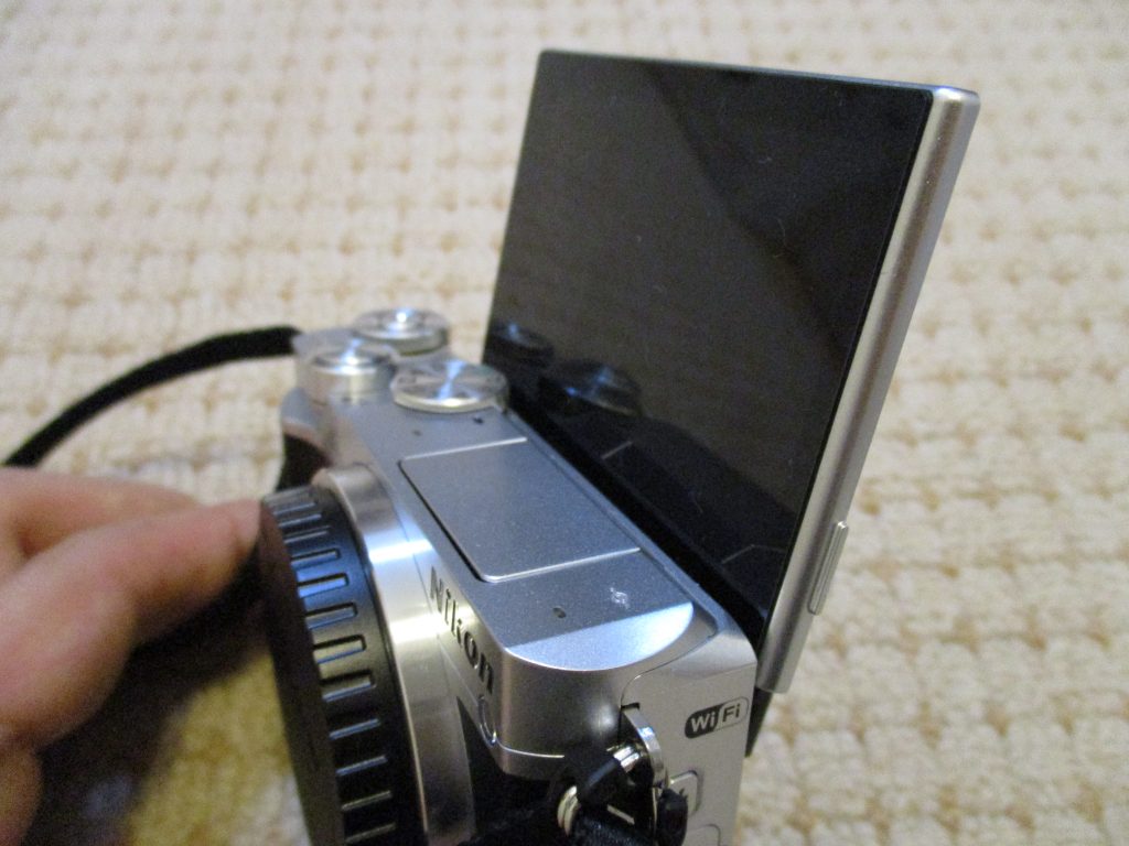 Nikon 1 J5　チルト式液晶