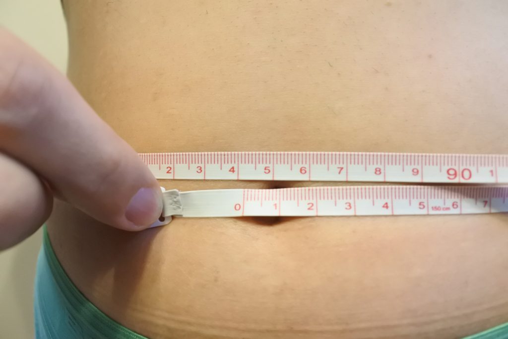 メタボ寸前のお腹ウエスト84センチ