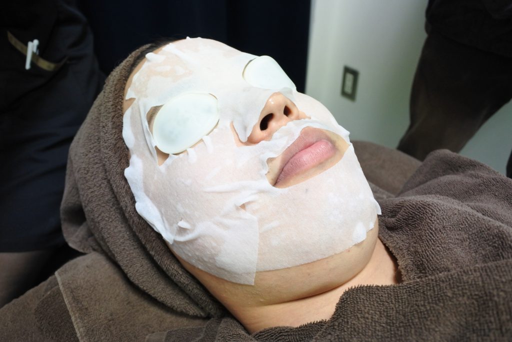 ゴリラ洗顔　高濃度マスク　ゴリラクリニック　ゴリラ脱毛　新宿本院