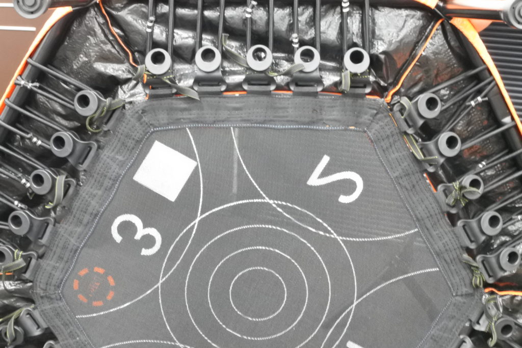 ティップネス監修のトランポリン「シェイプジャンプ」ロフト　エラスティックコード