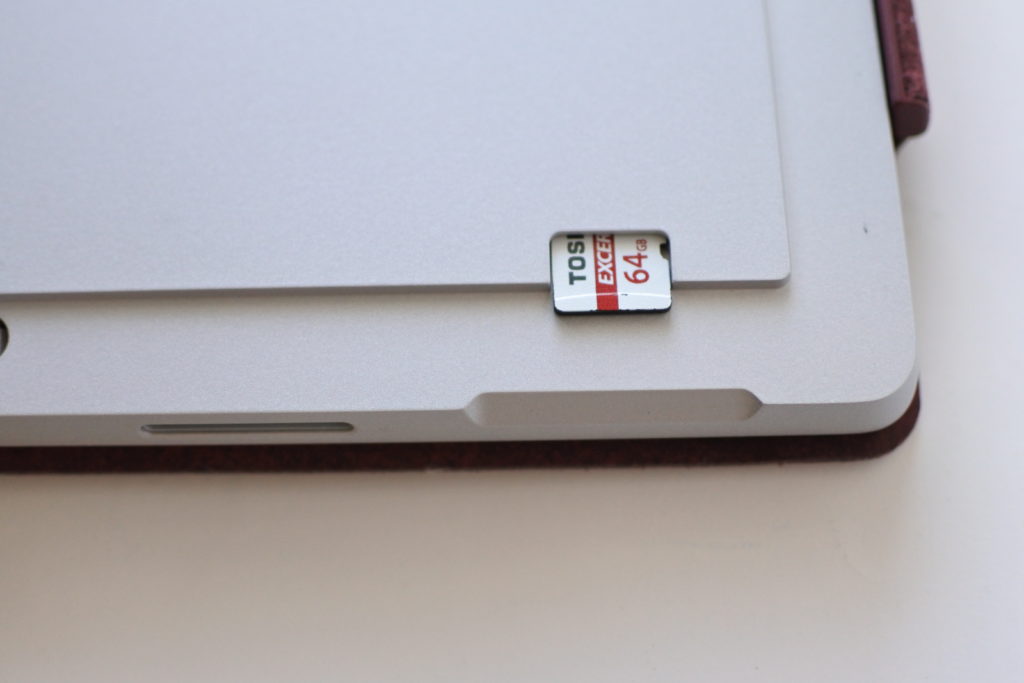 Surface Pro (サーフェスプロ2017)microSDXC カード リーダー