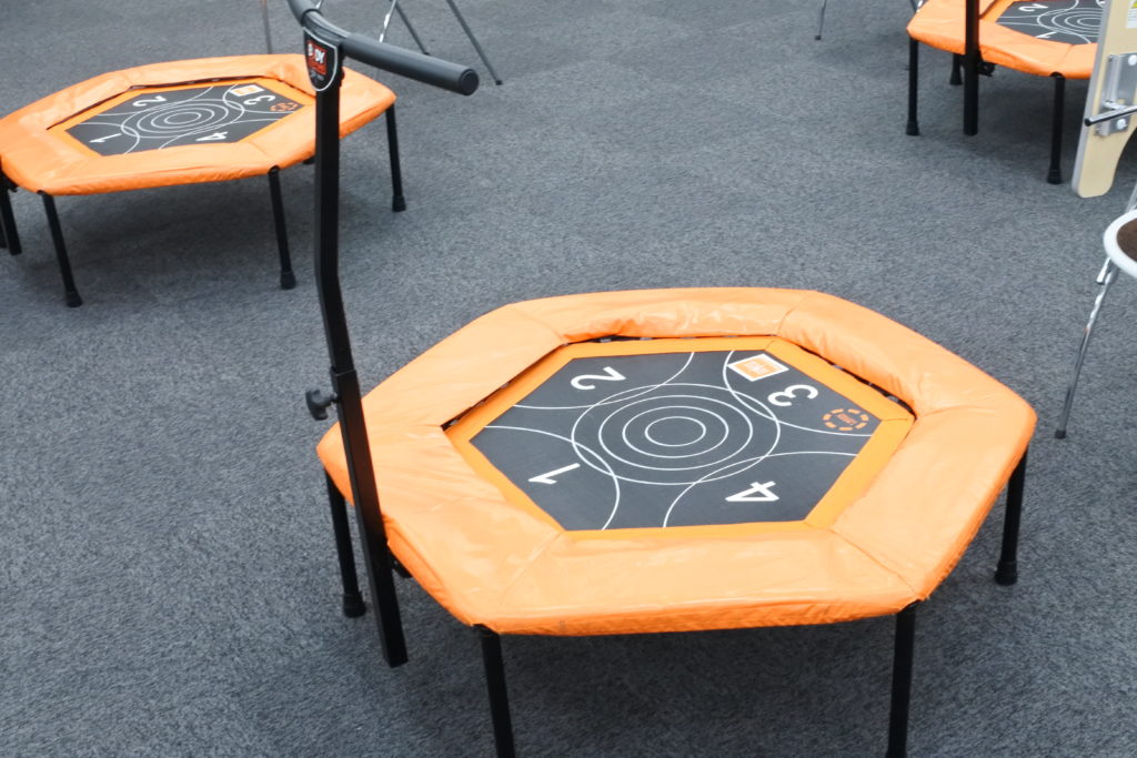 ティップネス監修のトランポリン　シェイプジャンプ