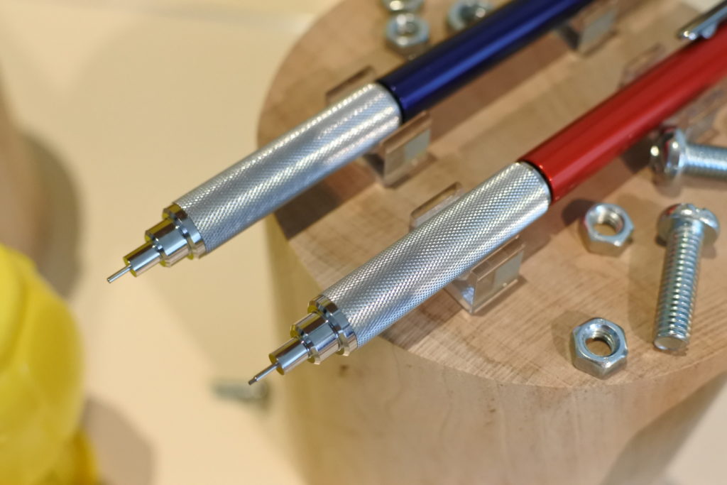 ロフト限定 三菱鉛筆 シフト シャープ　レッド/ネイビー