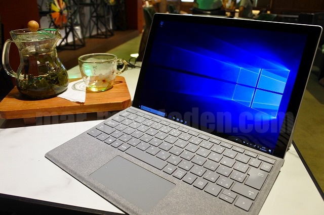 LTE版Surface Pro台湾カフェ