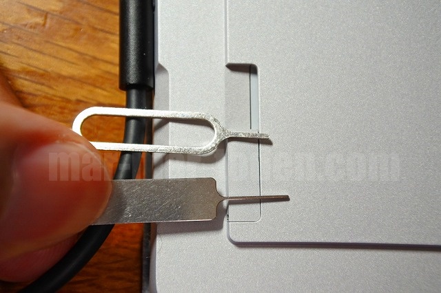 Surface Pro LTEモデルsimピン