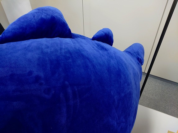 ねむねむかむかむズ抱きまくら メガBIG