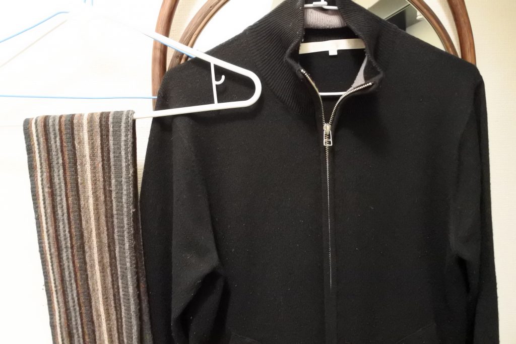 A2Careエーツーケア　口コミと評価レビュー　セーターとマフラーで実験