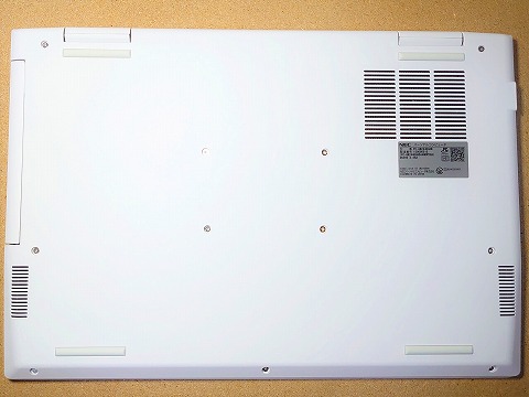 【実機レビュー】NECノートパソコンLAVIE Direct N15の口コミ評価＆評判まとめ PC-GN244RUAN　本体裏面