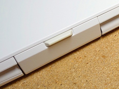 【実機レビュー】NECノートパソコンLAVIE Direct N15の口コミ評価＆評判まとめ PC-GN244RUAN　リフトアップヒンジ拡大