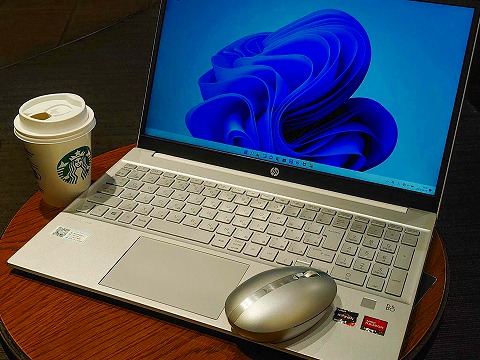 【実機レビュー】HPノートパソコンPavilion 15-eh1000(AMD)の口コミ評価&評判まとめ スタバでの使用状況