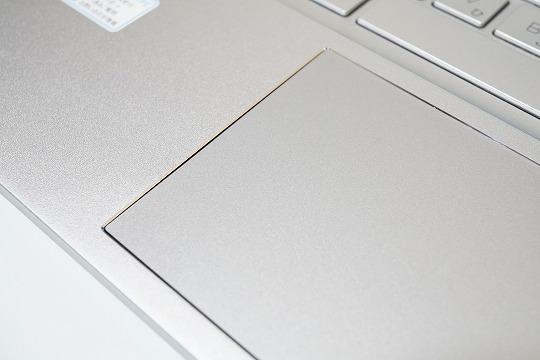 【実機レビュー】HPノートパソコンPavilion 15-eh1000(AMD)の口コミ評価&評判まとめ タッチパッド拡大写真