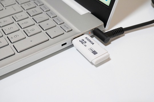 【実機レビュー】HPノートパソコンPavilion 15-eh1000(AMD)の口コミ評価&評判まとめ 本体本体左側写真端子拡大