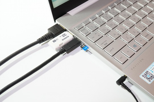 【実機レビュー】HPノートパソコンPavilion 15-eh1000(AMD)の口コミ評価&評判まとめ 本体本体右側写真端子拡大