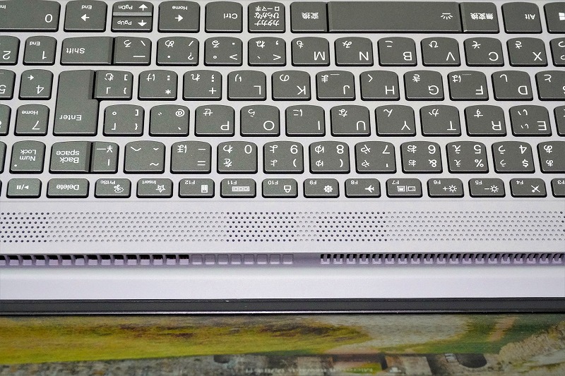 【実機レビュー】レノボノートパソコンIdeaPad Slim 550i(15)の口コミ評価＆評判まとめ　排熱口