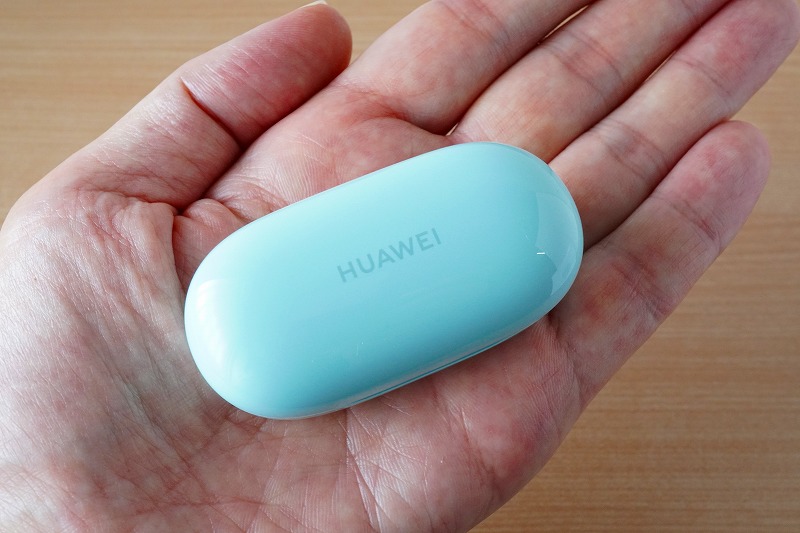 【実機レビュー】HUAWEI(ファーウェイ) FreeBuds SE 完全ワイヤレスイヤフォンの口コミ評価＆評判まとめ　充電ケースデザイン　アマゾナイトブルー
